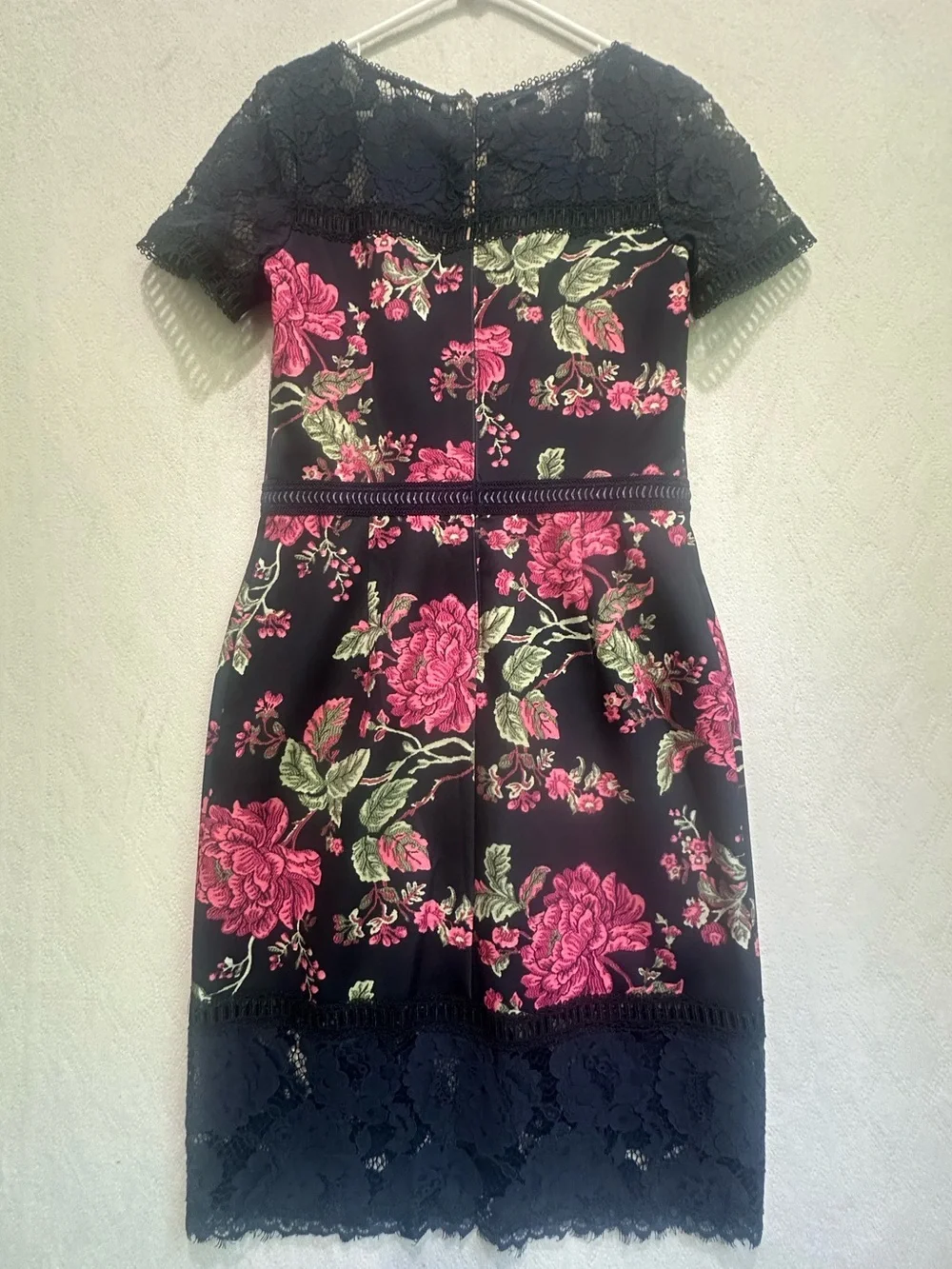 Tadashi Shoji Helena Black Floral Neoprene & Lace Sheath Dress Sz 10 - Picture 12 of 16